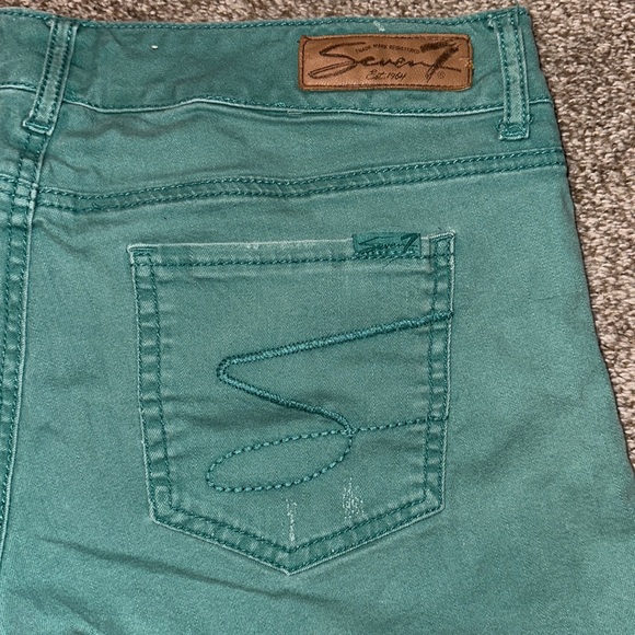 Seven7 distressed jean shorts - Picture 7 of 8